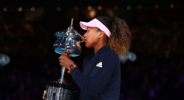 Naomi Osaka se impone en tres sets a Petra Kvitova. (Foto: @WTA)