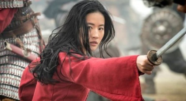 La película, protagonizada por Liu Yifei y dirigida por Niki Caro, logró buenos comentarios de la prensa internacional que la pudo ver antes del cierre de los cines.