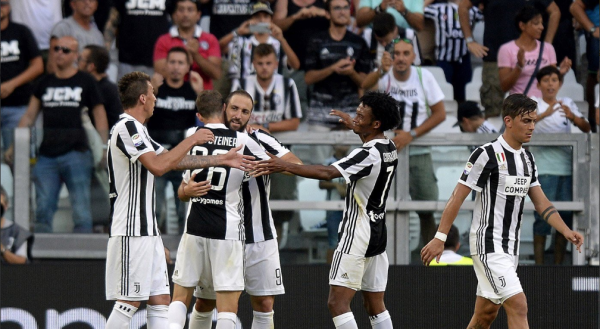 Juventus golea en el estreno a Cagliari con sus armas de siempre