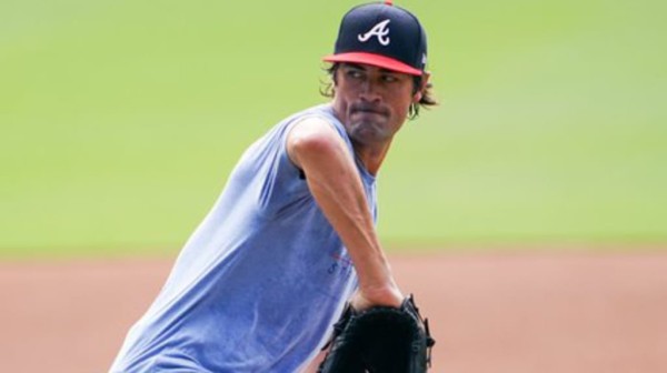 Ya recuperado, Cole Hamels se prepara para aportar a Bravos de Atlanta