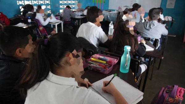 En la última evaluación de la Prueba PISA de la OCDE señala que México retrocedió en matemáticas, lectura y ciencias.