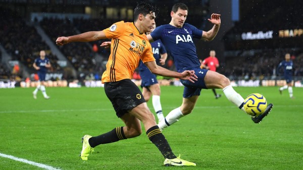 Raúl Jiménez dio una asistencia de gol. (Foto: Cortesía Premier League)