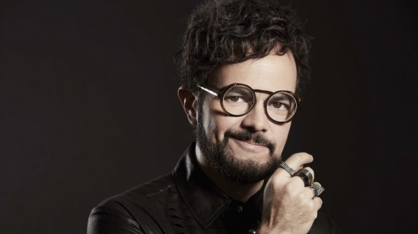 Defiende Aleks Syntek su postura ante el reggaeton