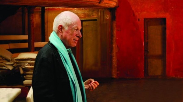Peter Book, dramaturgo inglés.