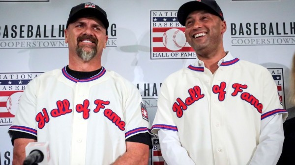 Posponen exaltación al Salón de la Fama del Beisbol