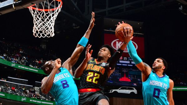 Hawks de Atlanta se impone por 143-138 frente a Hornets de Charlotte