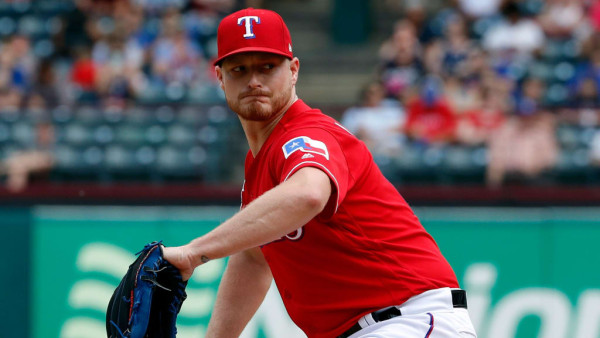 Shelby Miller firma pacto de liga menor con Cerveceros de Milwaukee