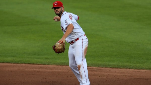 Los directivos de los Rojos esperan que lo de Mike Moustakas no sea nada serio.