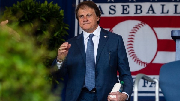 Tony LaRussa suena para tomar las riendas de los Medias Blancas de Chicago.