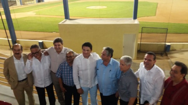 Malova se reúne con directivos del beisbol caribeño.