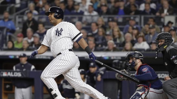 Edwin Encarnación pacta con los Medias Blancas