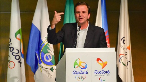 Eduardo Paes habría aceptado 5 millones de dólares en sobornos.