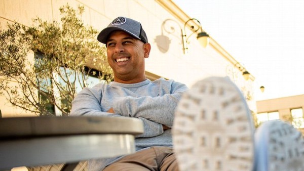 Alex Cora merece segunda oportunidad en Grandes Ligas: presidente de Medias Rojas