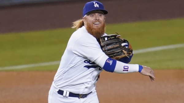 Los Dodgers reforzarán su ofensiva y defensiva con la reactivación de Justin Turner.