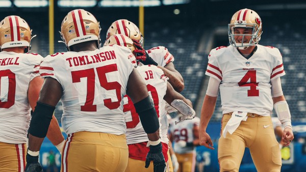 Nick Mullens lanzó para 343 yardas y un touchdown para encaminar a los 49ers a su segundo triunfo en el MetLife Stadium en semanas consecutivas. (Twitter @49ers)