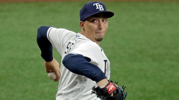 Dos hits le bastan a Rays para vencer a Yanquis