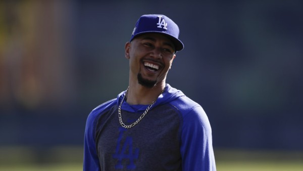 Mookie Betts fungiría como primer bate en Dodgers