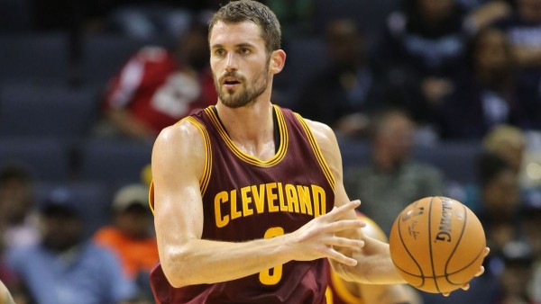 Cavaliers prevén que Love regrese durante gira