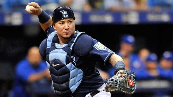 Jesús Sucre firma con Orioles de Baltimore.