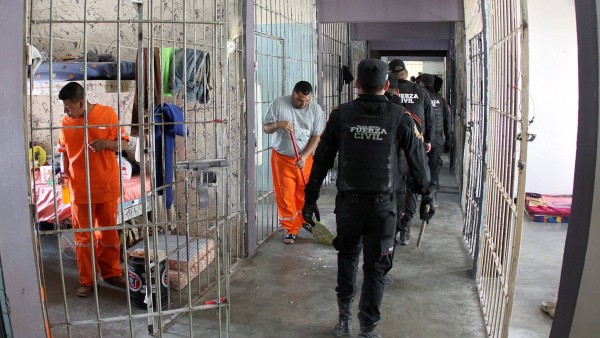 La falta de pruebas impide saber el impacto de Covid-19 en cárceles