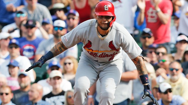 Yadier Molina luce con Cardenales de San Luis.