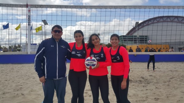 Águilas de la UAS domina totalmente el voleibol de playa de la Universiada Regional 2019.