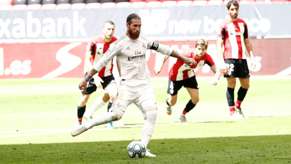 Sergio Ramos anota gol de penalti. (Fotos: Twitter @realmadrid)
