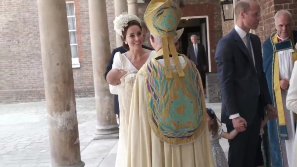 Bautizan al príncipe Louis, hijo del príncipe William y Kate Middleton