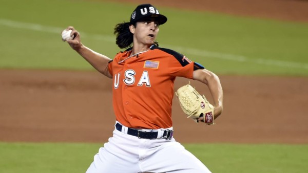 Brent Honeywell se somete a procedimiento en el codo