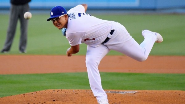 Julio Urías conquista su segunda victoria de la campaña