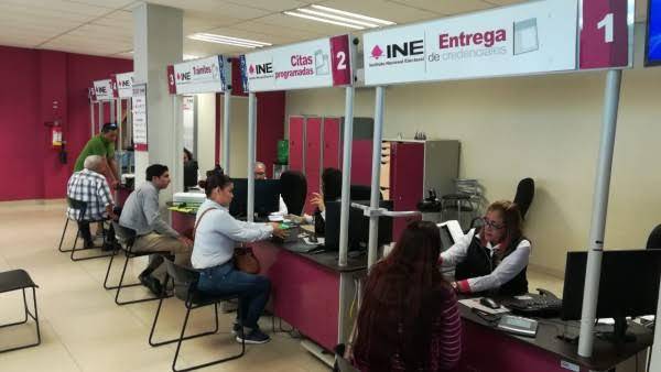 Los módulos del INE reiniciaron la atención a ciudadanos que requieran hacer un trámite.