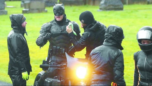 La industria cinematográfica de Hollywood lucha contra el Covid-19, ¿quién ganará?