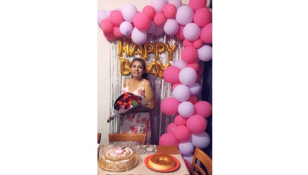 Mavi Gálvez Valenzuela, feliz en su cumpleaños.