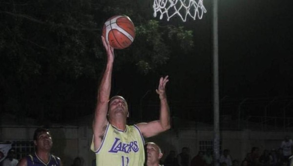 Emocionantes duelos hay en el Torneo Maxibasquet Mazatlán 2020.
