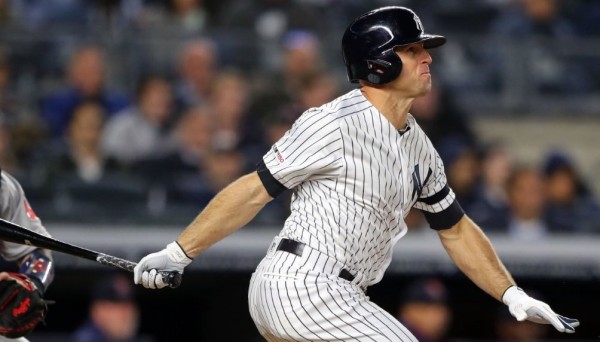 Yanquis barre a medias Rojas con grand slam de Brett Gardner