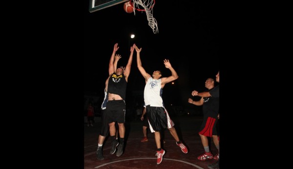 Surgen campeones en el Torneo de Baloncesto 'I. H. Organic Fruits-Deporte Total'