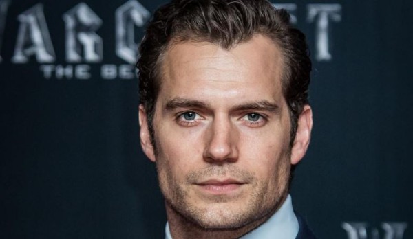 Henry Cavill revela que fue rechazado para interpretar a James Bond por ser gordito