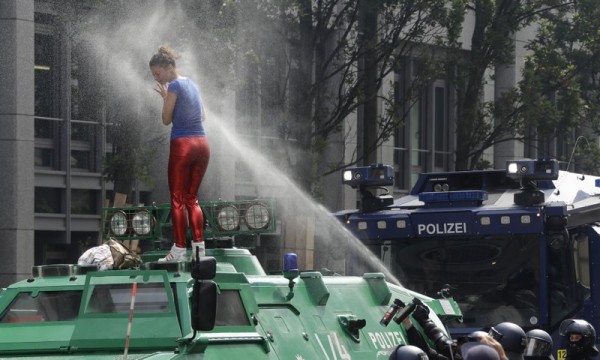 Dejan protestas contra el G20 decenas de heridos