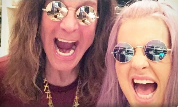 Ozzy Osbourne y su hija Kelly Osbourne.