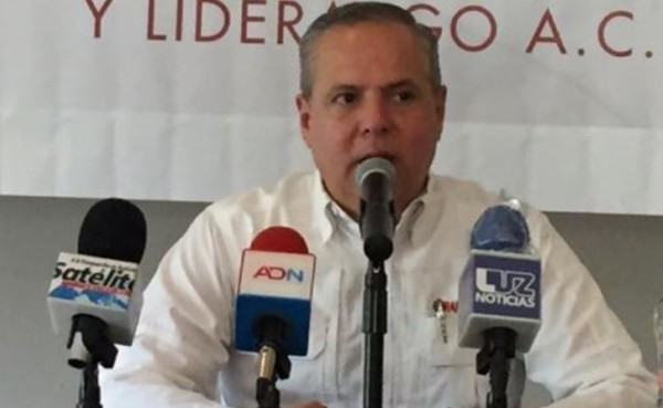 Si alguien tiene una denuncia contra cualquier servidor público de aquella administración o de la actual administración, que lo haga público, pero que no sea mediático, pide Gerardo Vargas Landeros.