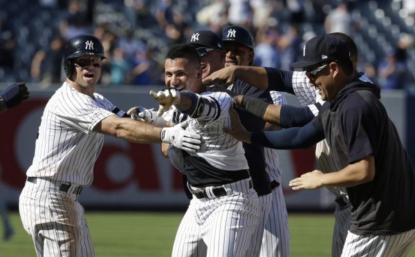 Yanquis supera a Azulejos con hit de Gleyber Torres