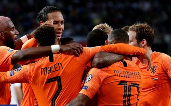 Holanda remonta a Alemania rumbo a la Euro 2020