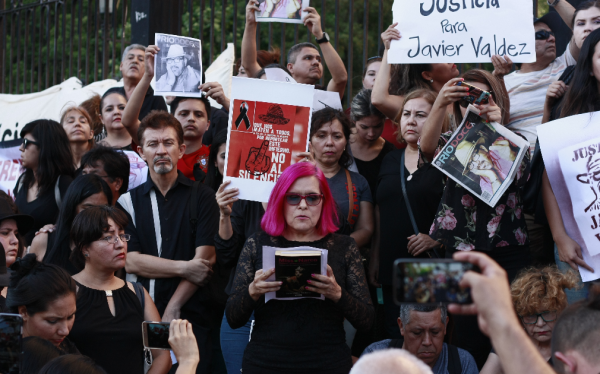 'Saca' Javier Valdez a cientos a protestar