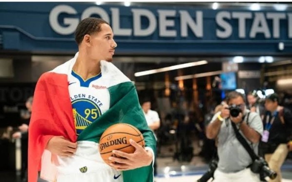 Juan Toscano siempre se ha mostrado orgulloso de sus raíces mexicanas.
