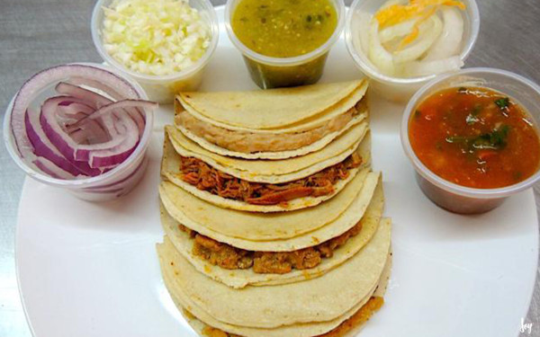 Con sabor de hogar llegan los tacos del Sazoncito