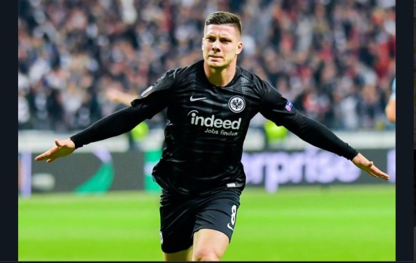 Real Madrid anuncia el fichaje del delantero serbio Luka Jovic