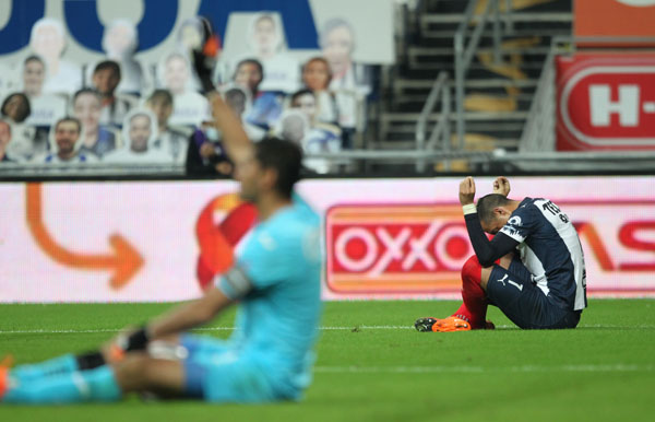 Rayados de Monterrey frena a La Máquina
