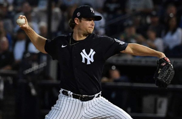 Gerrit Cole cada vez luce más seguro en los entrenamientos de los Yanquis. (Twitter @FeedoSports)