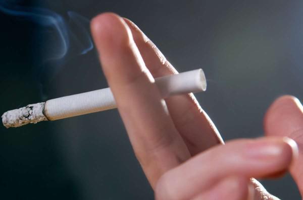 A partir de este domingo 15 de enero, todos los establecimientos comerciales tendrán que dejar de exhibir cajetillas de cigarros.