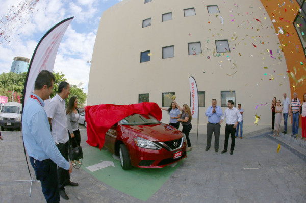Datemex rifará este auto Nissan Sentra 2018 para sus suscriptores.